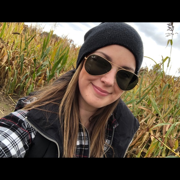 Meet your Posher, Jessica - Picture 1 of 1